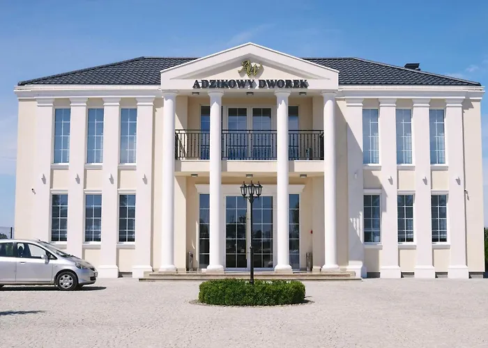 Hotel Adzikowy Dworek *